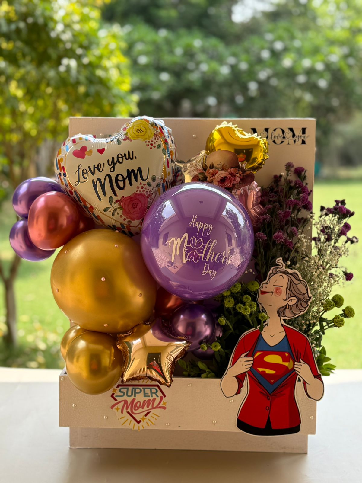 Super Mom Celebration Balloon Box with Floral Arrangement & Decorative Card