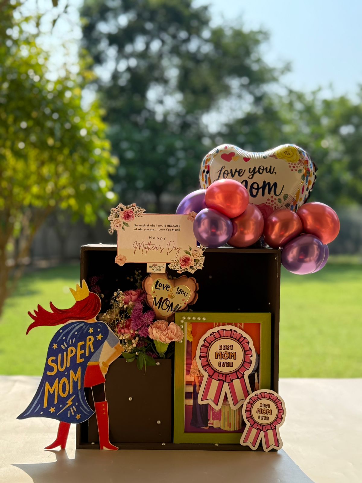 Super Mom Gift Box with Balloon, Flowers & Frame – Best Mom Ever Combo